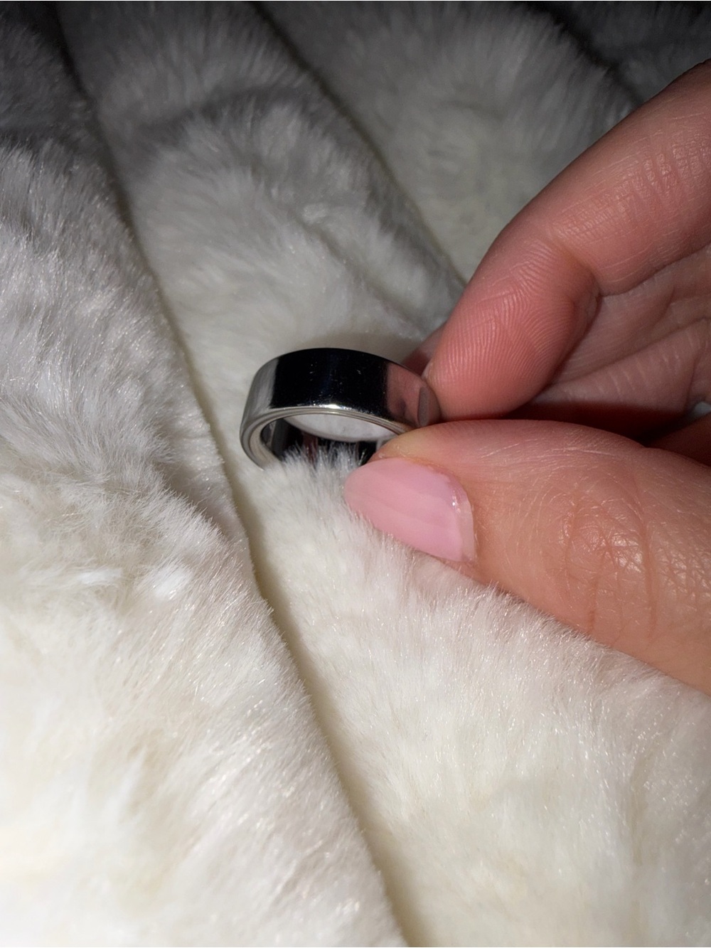 Oura Ring Gen 4 - Picture 3 of 3